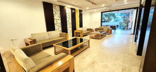 La Savana Resort - Dining & Amenities - Gola Holidays