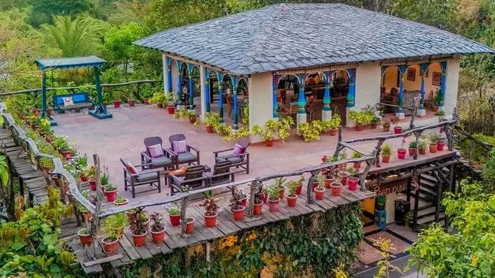Patlidun Lodge Resort - Dining & Amenities - Gola Holidays