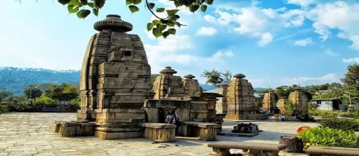 Baijnath Temple Complex - Places to Visit in Kausani - Gola Holidays - Slide 2