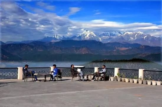 Himalayan View Point - Tourist Attraction in Kausani - Gola Holidays