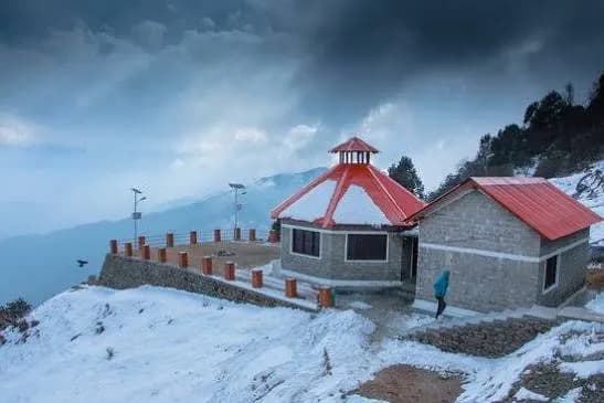 Khaliya Top Alpine Meadow - Places to Visit in Munsiyari - Gola Holidays - Slide 2