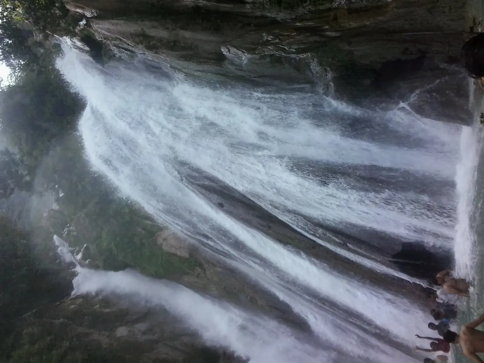 Kempty Fall - Places to Visit in Mussoorie - Gola Holidays - Slide 3