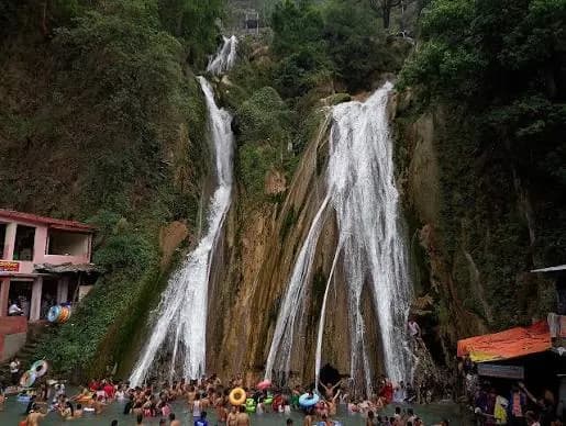 Kempty Fall - Places to Visit in Mussoorie - Gola Holidays - Slide 1