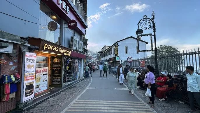The Mussoorie Mall Road - Places to Visit in Mussoorie - Gola Holidays - Slide 2