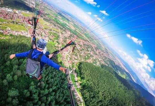 Paragliding Point Naukuchiyatal - Tourist Attraction in Nainital - Gola Holidays