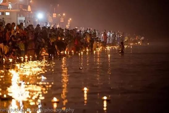 Ganga Aarti - Places to Visit in Haridwar - Gola Holidays - Slide 2