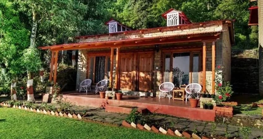 Chevron Mountain Villa - Luxury Resort in Almora & Kausani - Gola Holidays