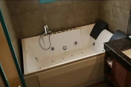 Royal Suite with Jacuzzi - View 1
