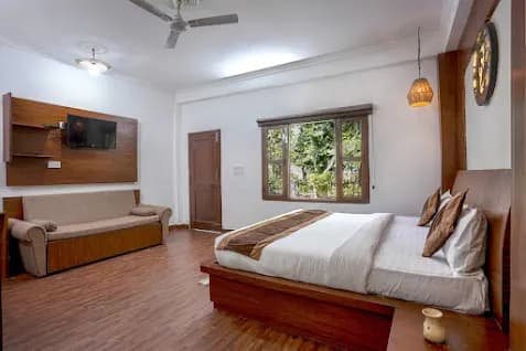 Deluxe Room - View 5