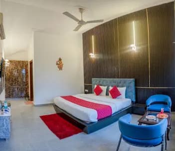 Deluxe Room - View 1