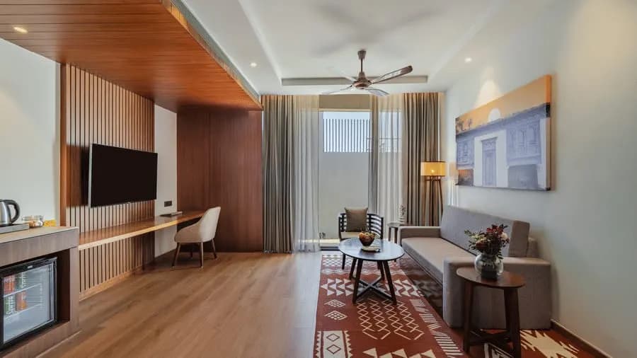 Suite with Garden & Forest View - View 4