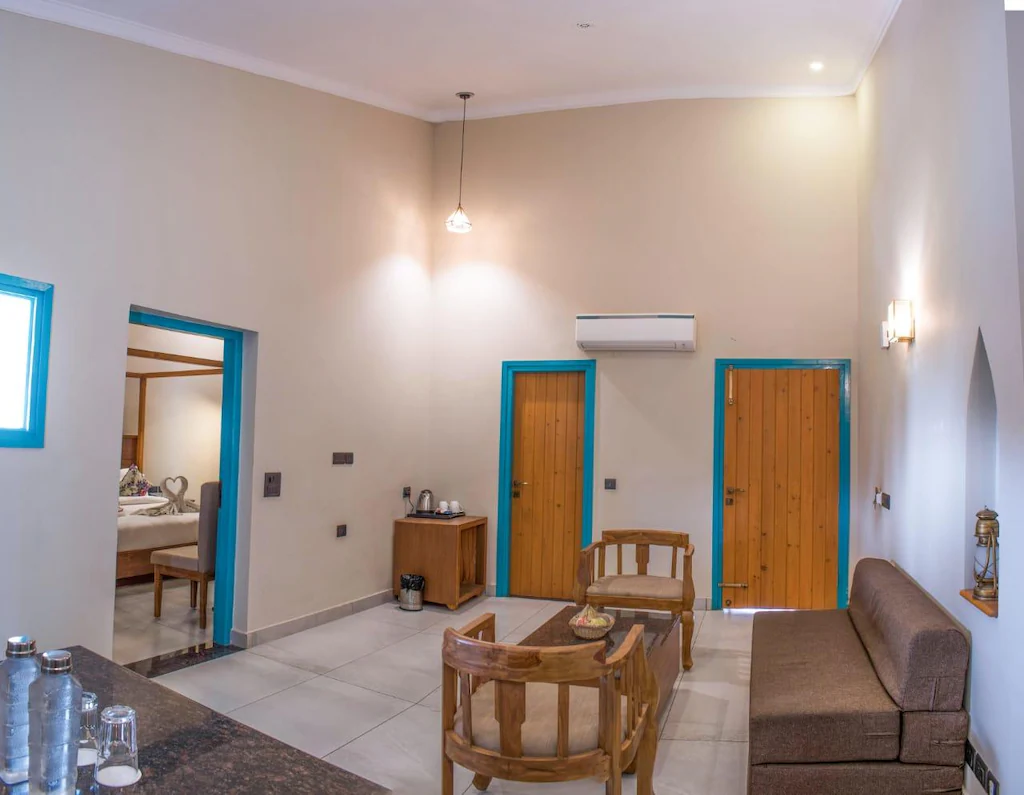 Royal Suite with Jacuzzi - View 3