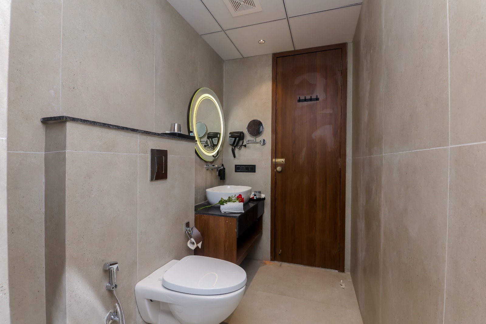 Deluxe Room Without Window - View 5