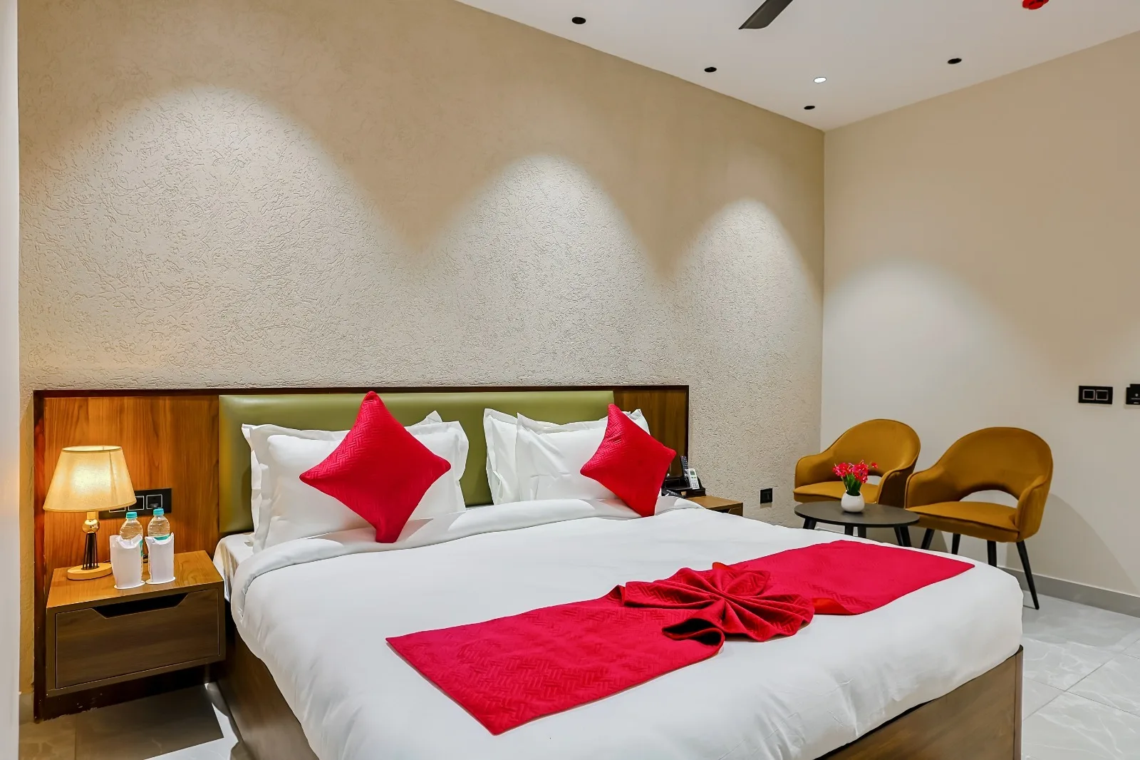 Deluxe Room Without Window - View 4
