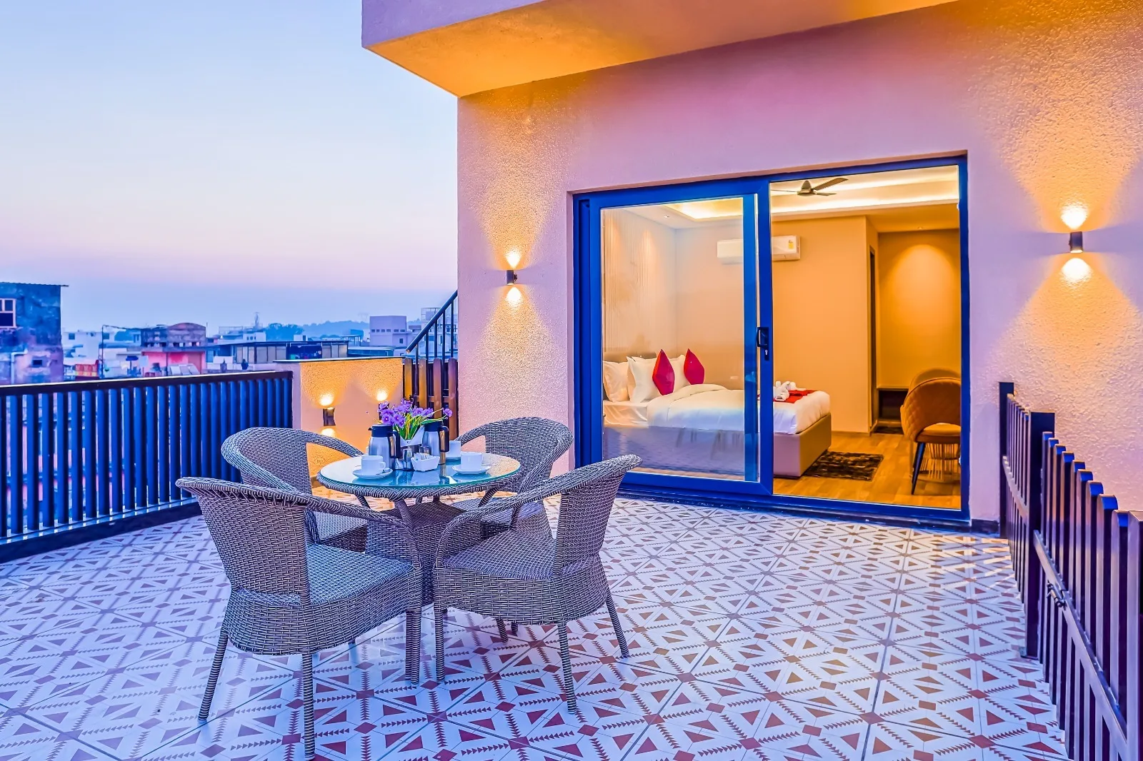 Luxury Suite with Ganga View - View 1