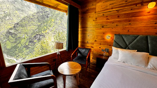 Deluxe Room - View 3
