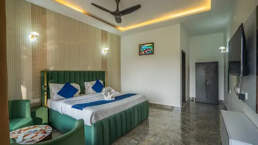 Deluxe Room - View 4