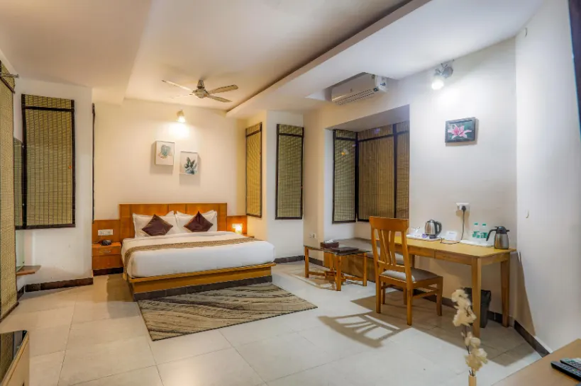 Whirlpool Suite - View 1