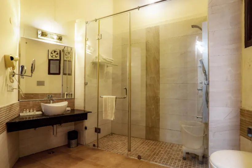 Whirlpool Suite - View 3