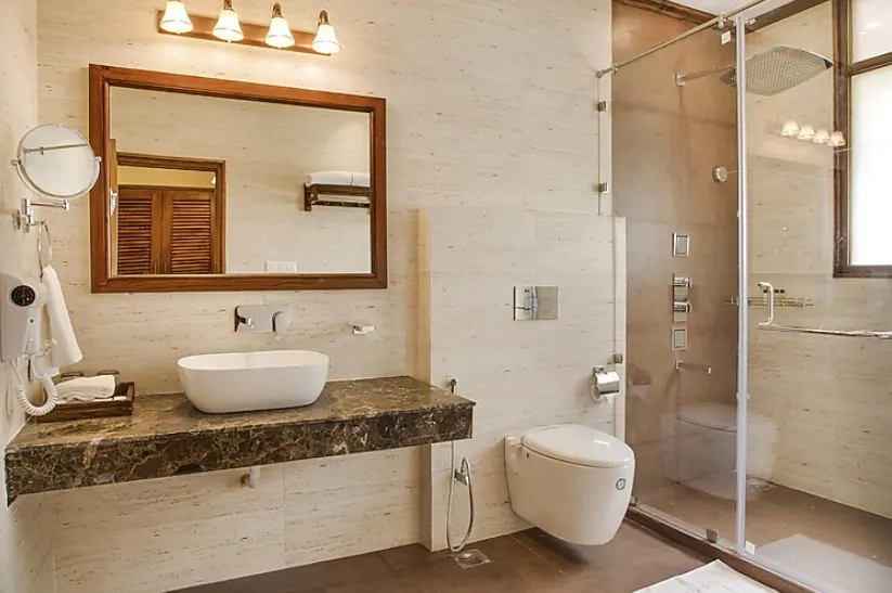 Luxury Room - View 4