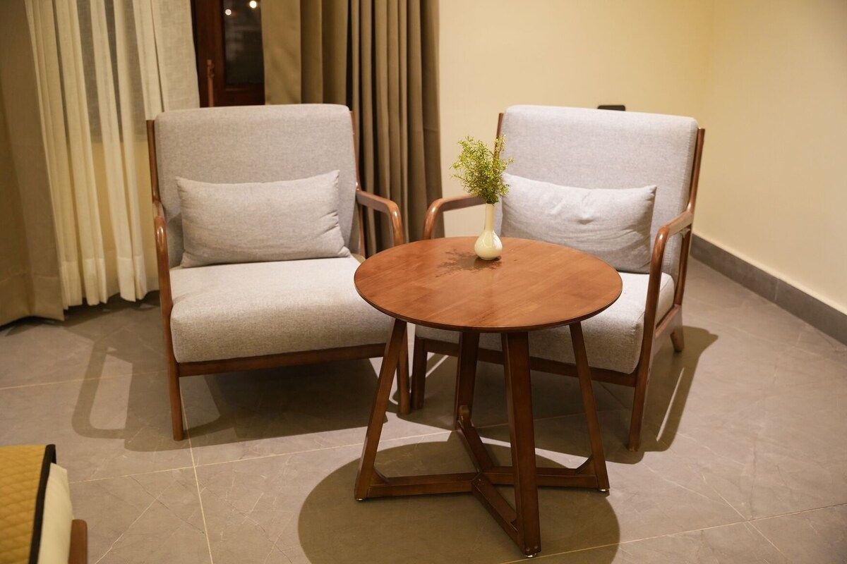 Deluxe Luxury Room - View 6
