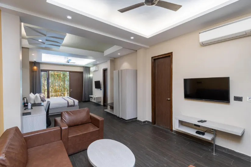 Royal Suite With Jacuzzi - View 2