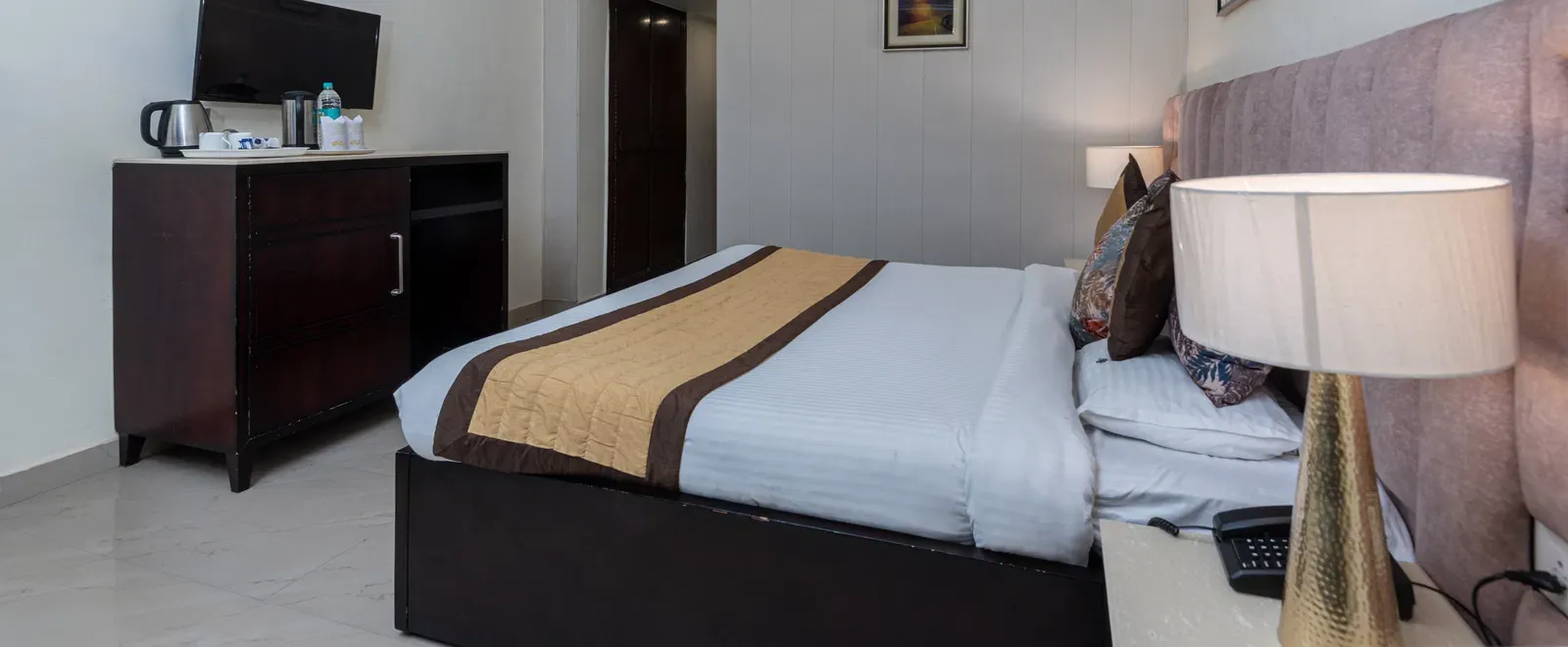 Deluxe Room - View 2