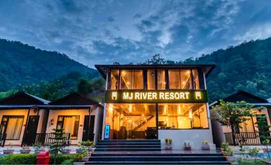 MJ River Resort by DLS Hotels - Gallery Photo 3