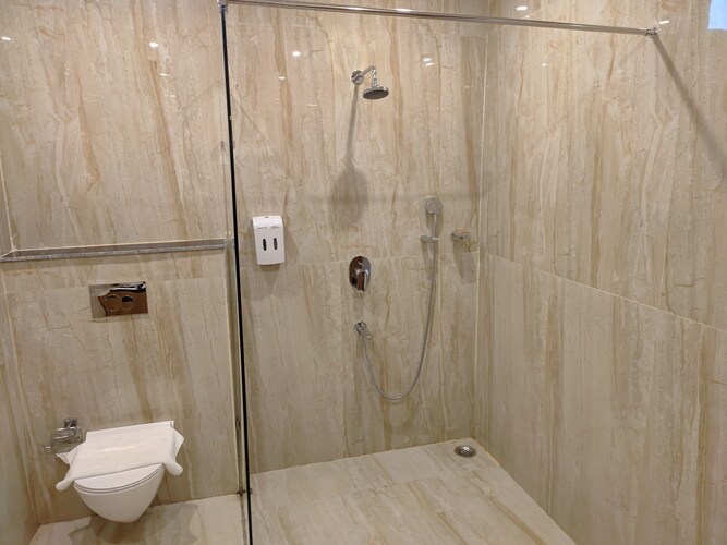 Deluxe Room - View 3