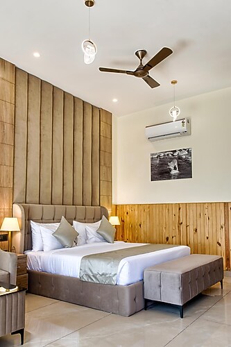 Superior Room - View 2