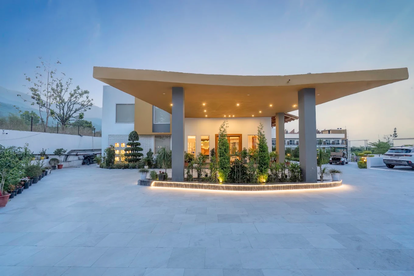 Evara Spa & Resort - Photo 5