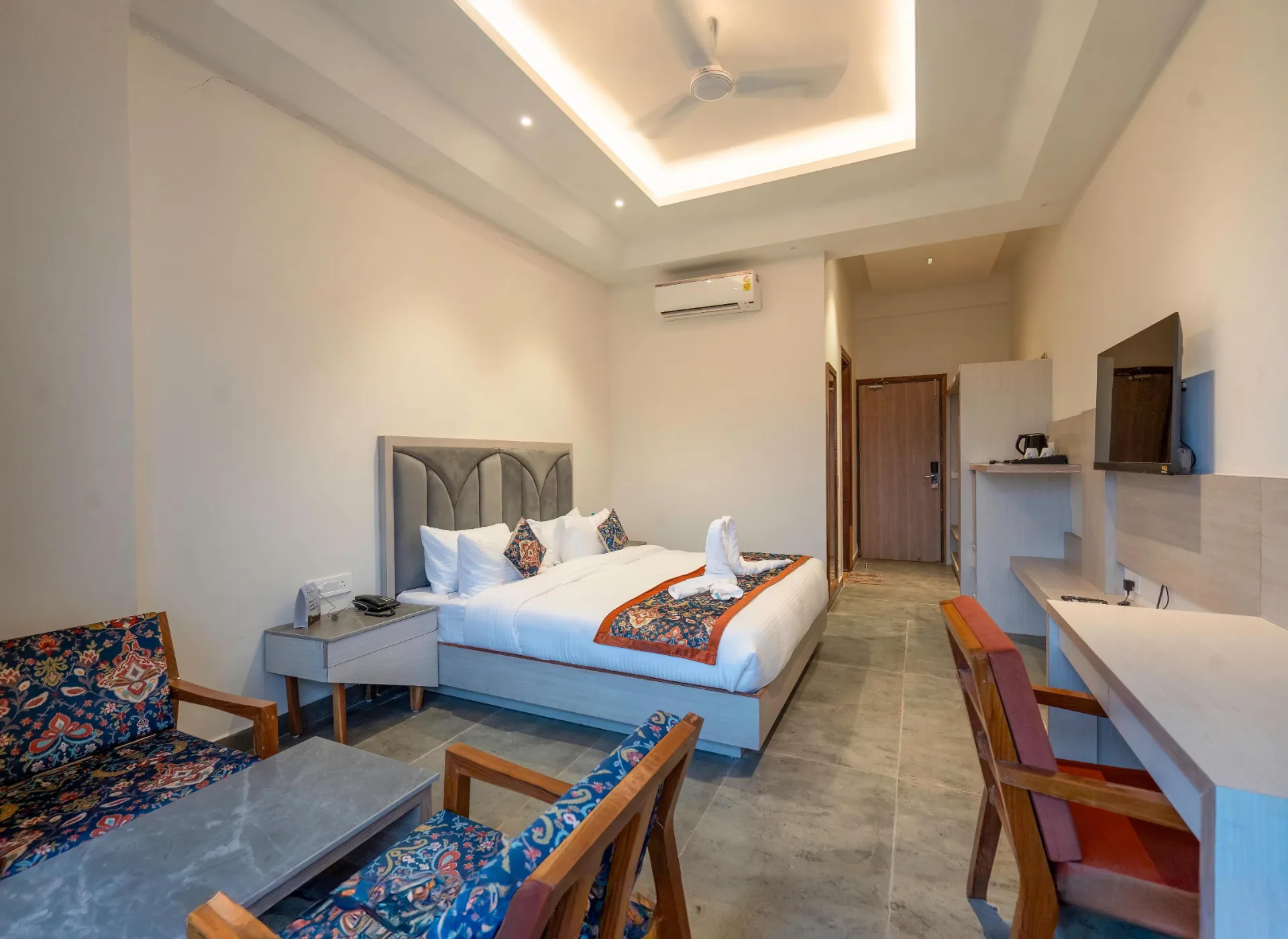 Deluxe Room - View 1