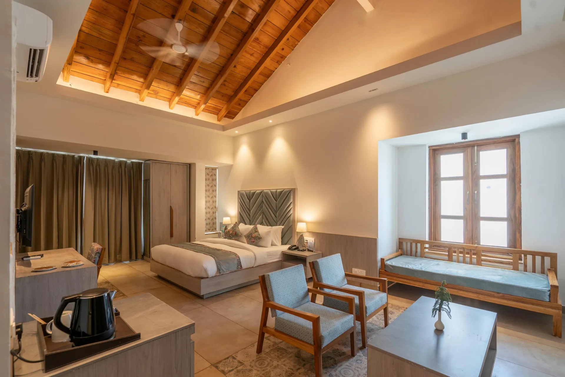Premium Cottage with Jacuzzi - View 4