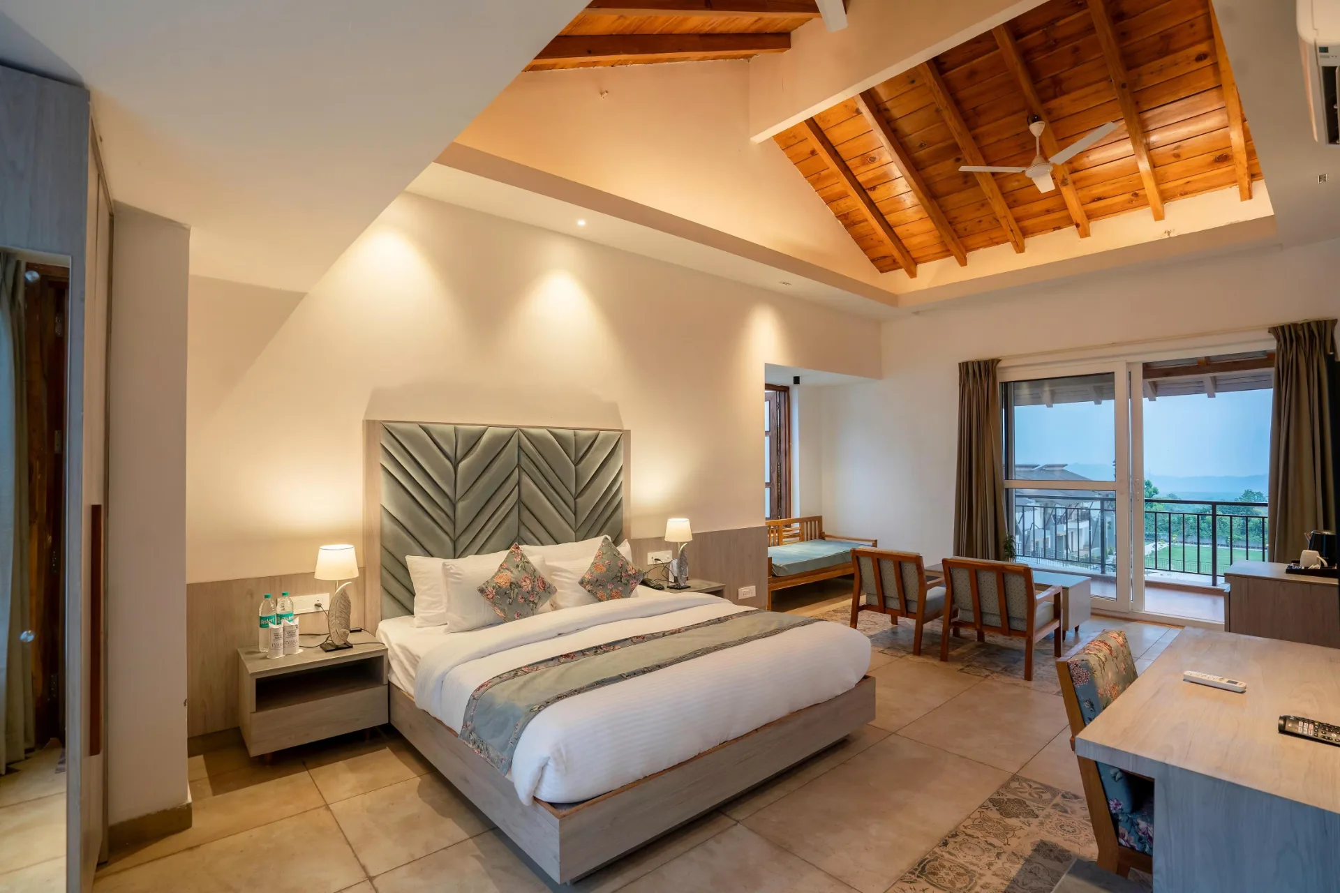 Premium Cottage with Jacuzzi - View 2