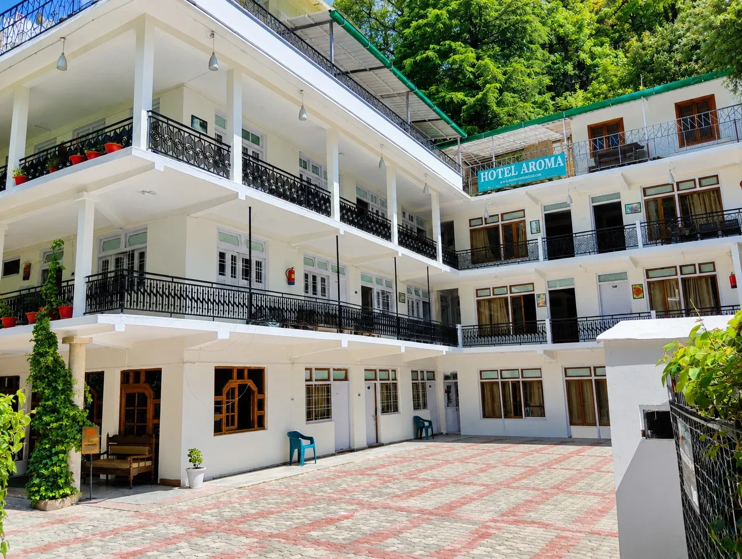 Hotel Aroma - Gallery Photo 3