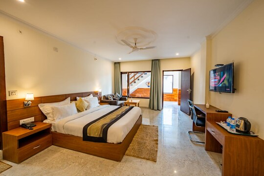 Deluxe Room - View 1