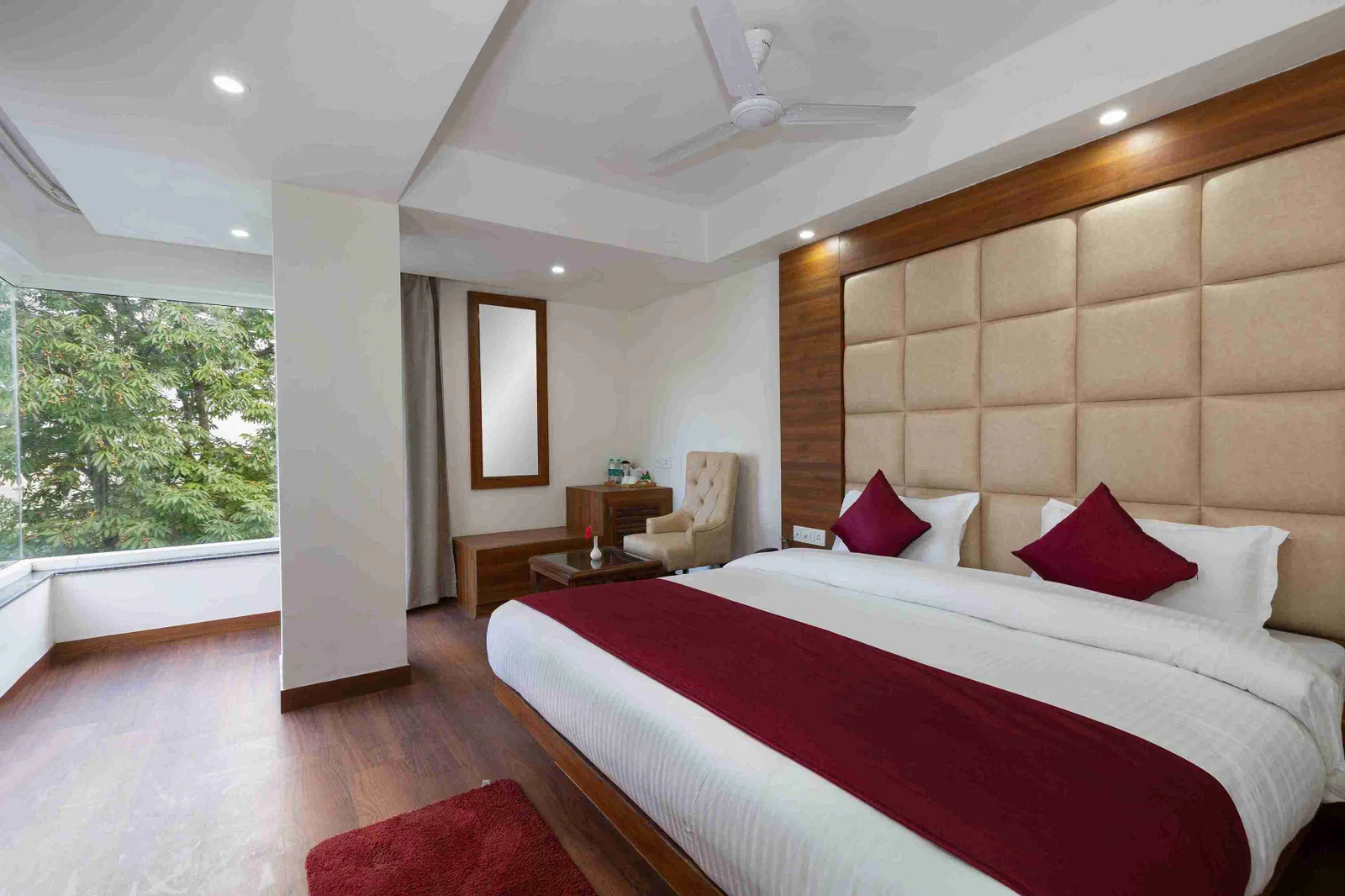 Luxury Room with Valley View - View 1