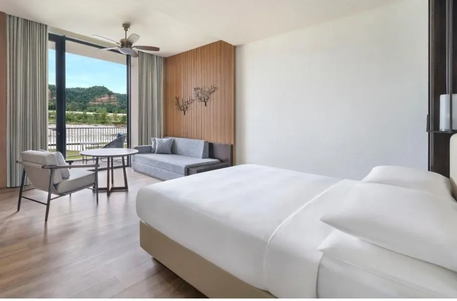 Premier Room River View with Balcony - View 3