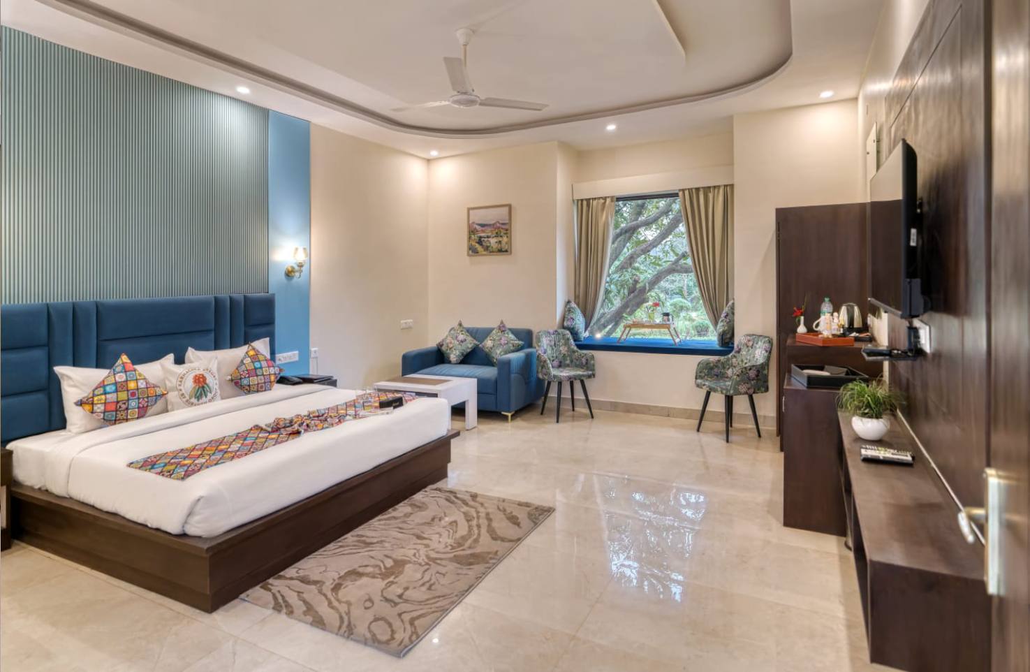 Forest Plunge Haven - Private Pool Suite - View 2