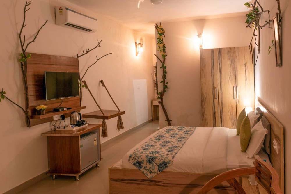 Leopard Lair Cottage - View 1