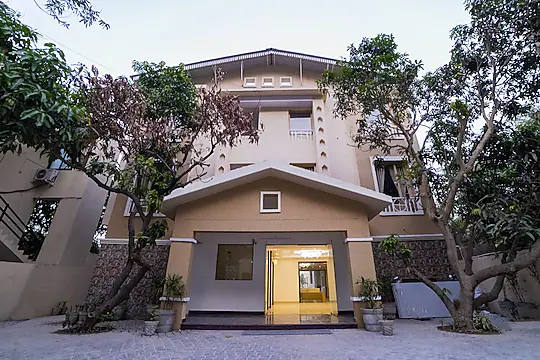 La Savana Resort - Luxury Resort in Jim Corbett - Gola Holidays