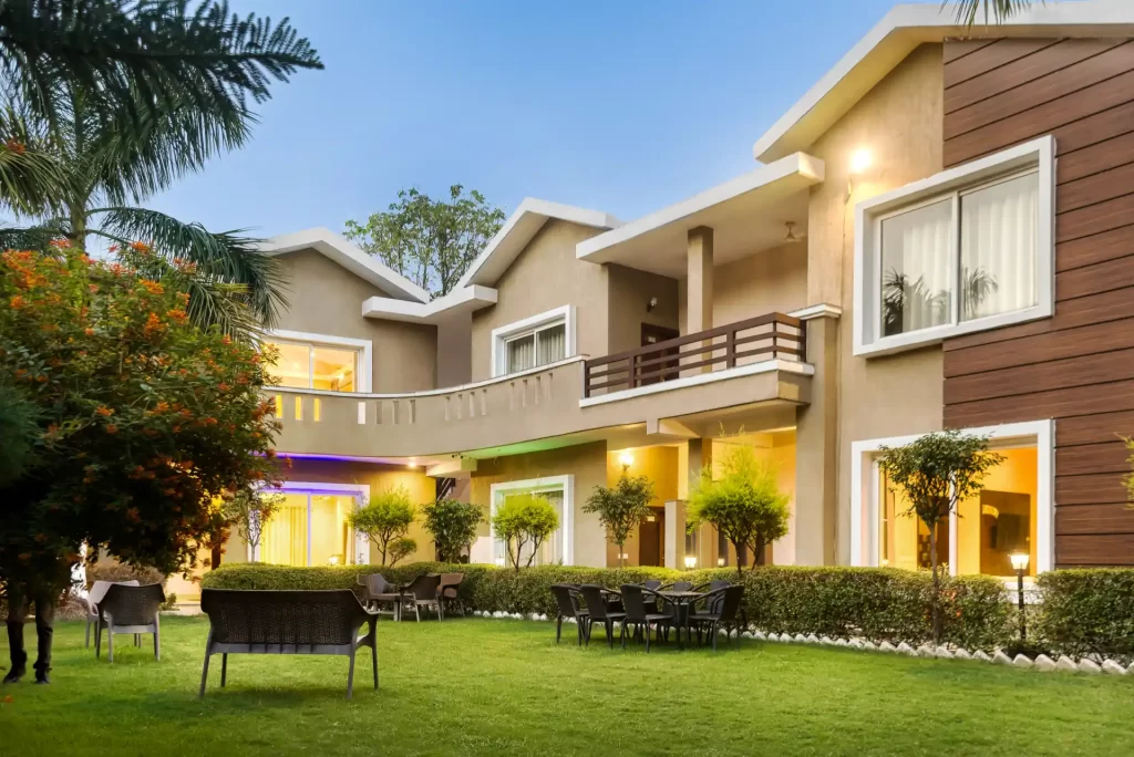 Maulik Mansion Resort - Photo 4
