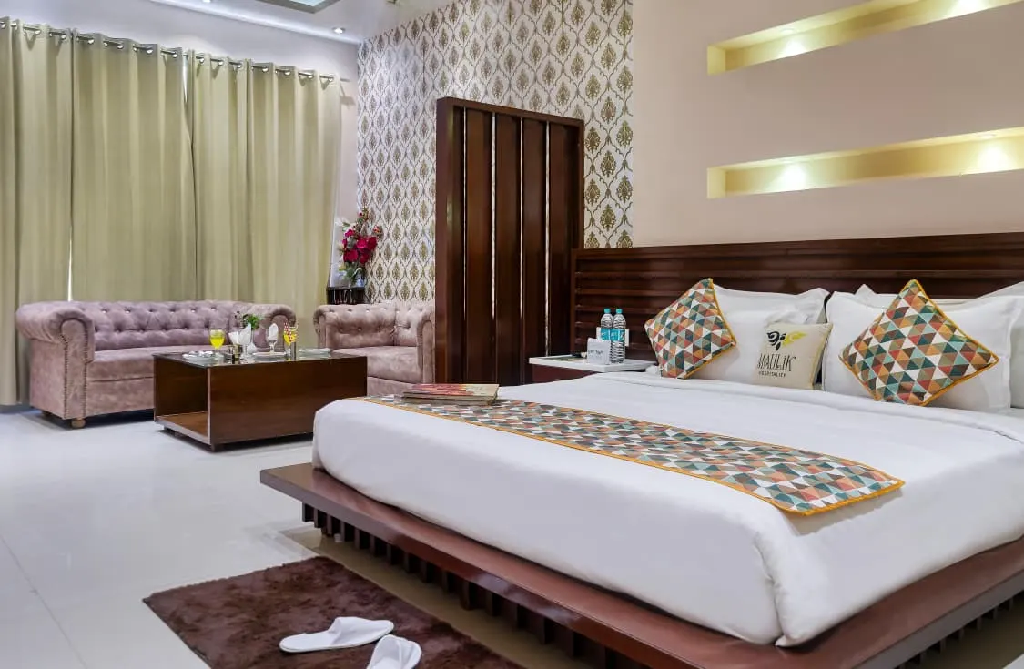 Superior Room with Jacuzzi - View 1