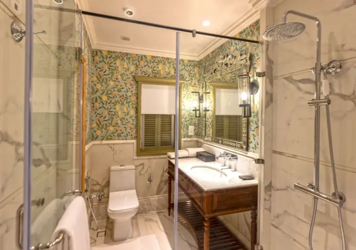 Suite – Valley View - View 6