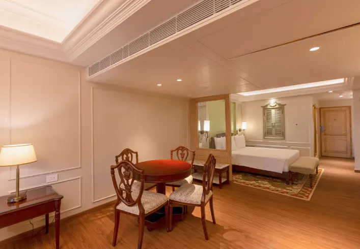 Suite – Valley View - View 3