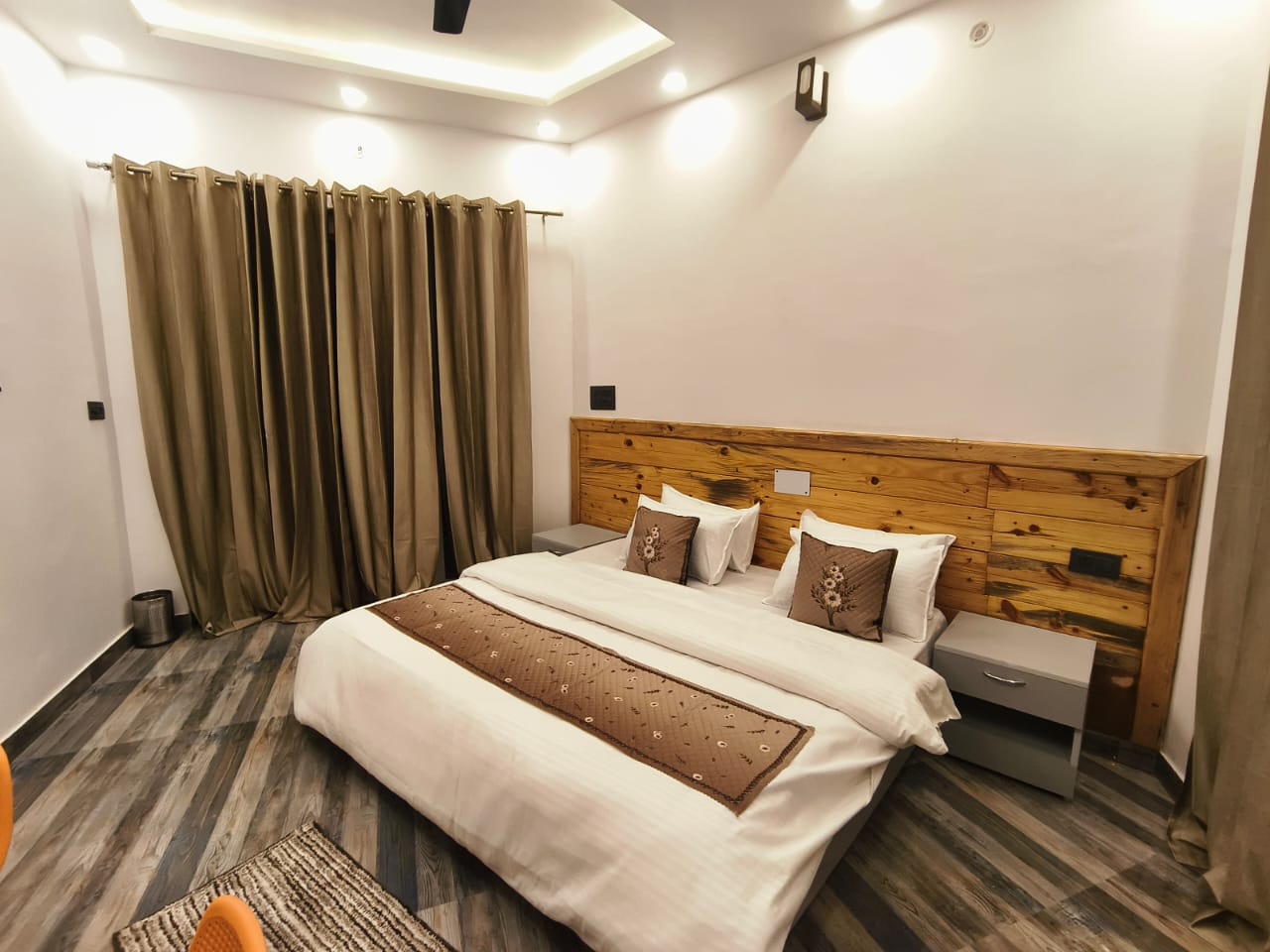 Deluxe Room - View 1