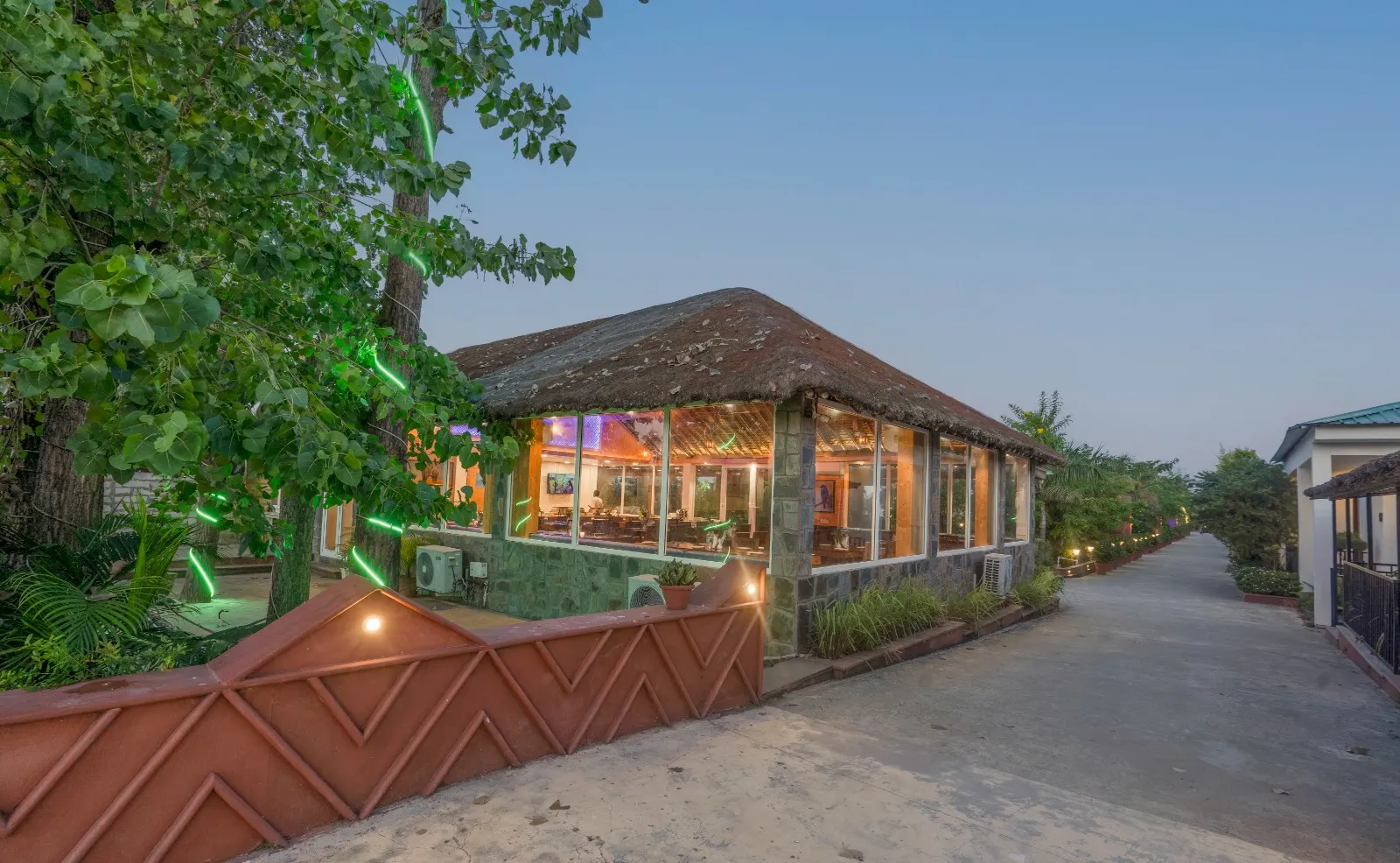 Palm Grove - Luxury Resort in Jim Corbett - Gola Holidays