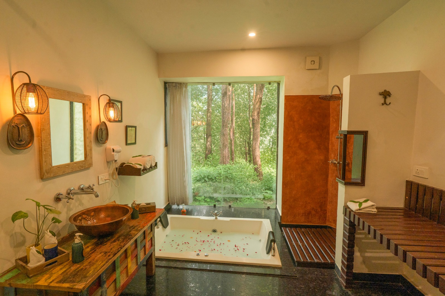 Jungle Villa with Jacuzzi - View 2