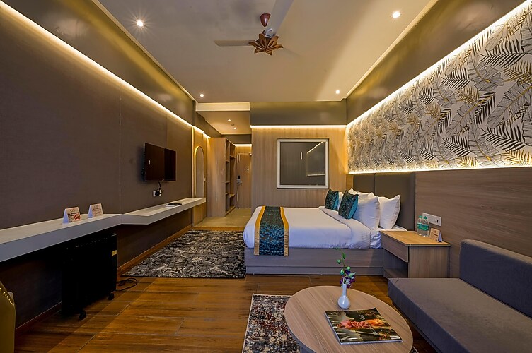 Majestic Tiger Room - View 3