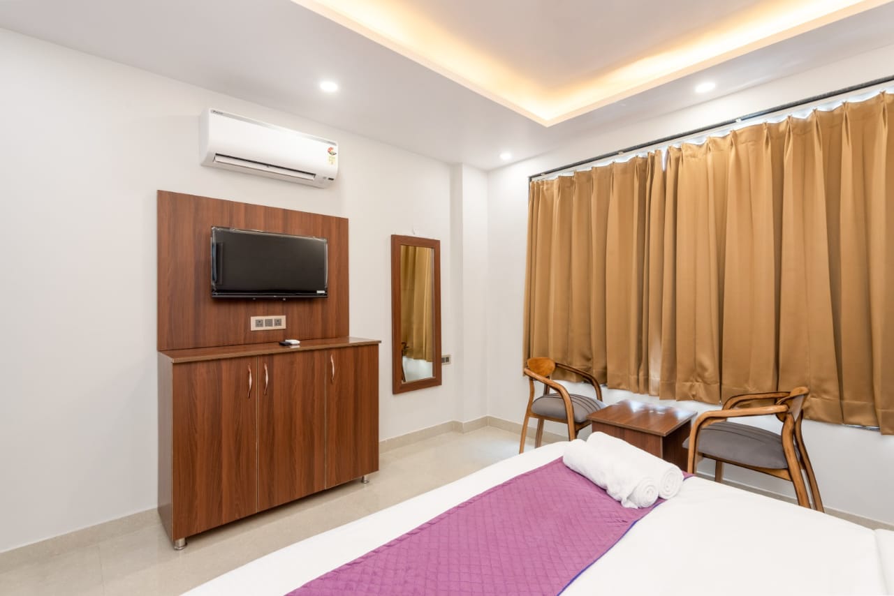 Premium Room With City View - View 3